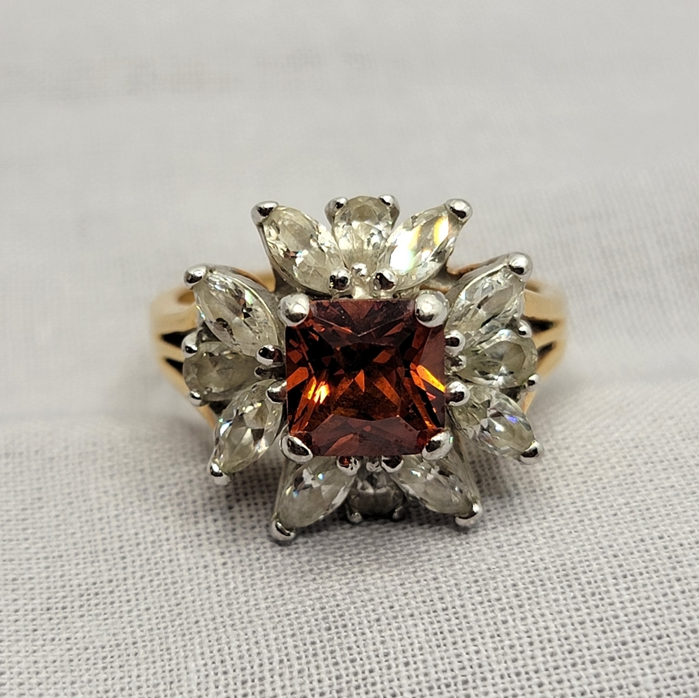 Gorgeous Vintage Sunburst Cocktail Ring Simulated Garnet and Diamond - Picture 5 of 12